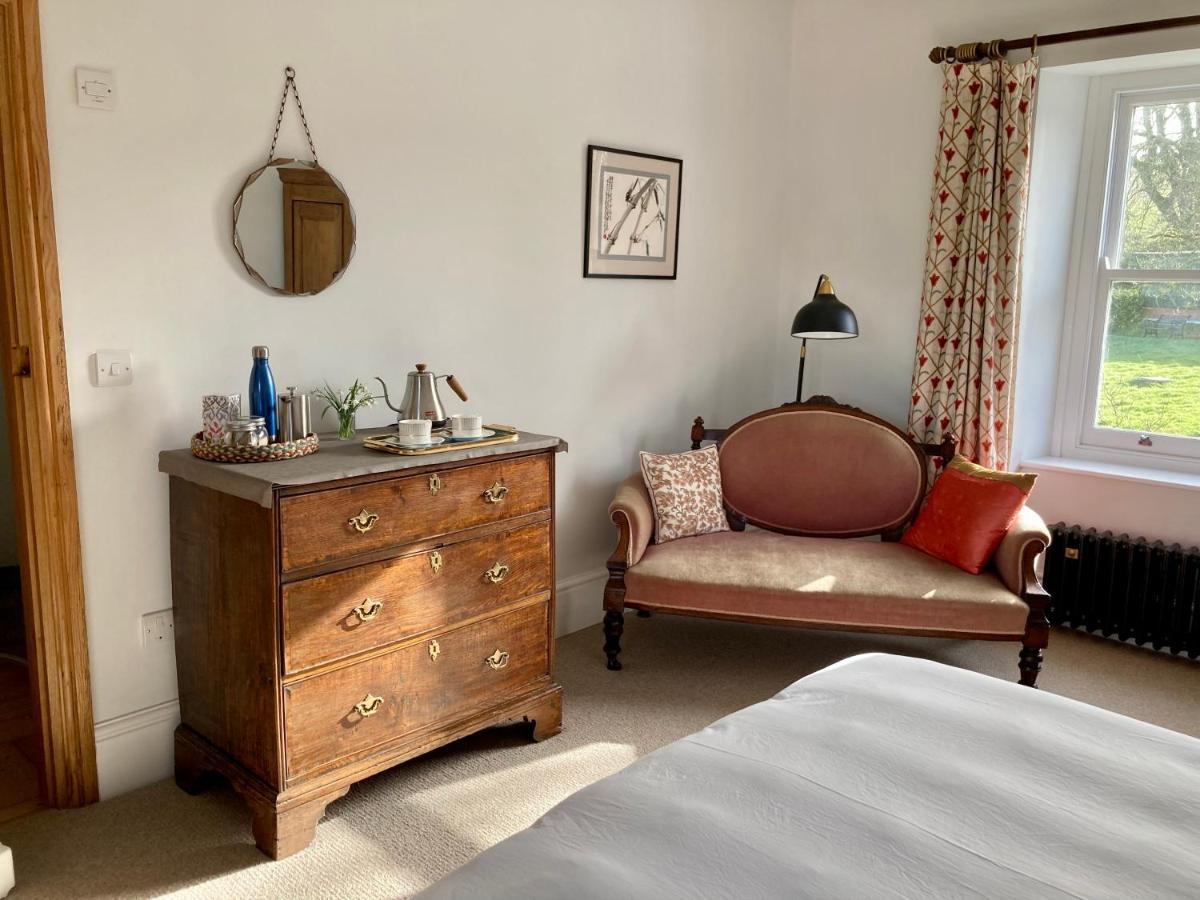 Frizenham Farmhouse Little Torrington Bagian luar foto